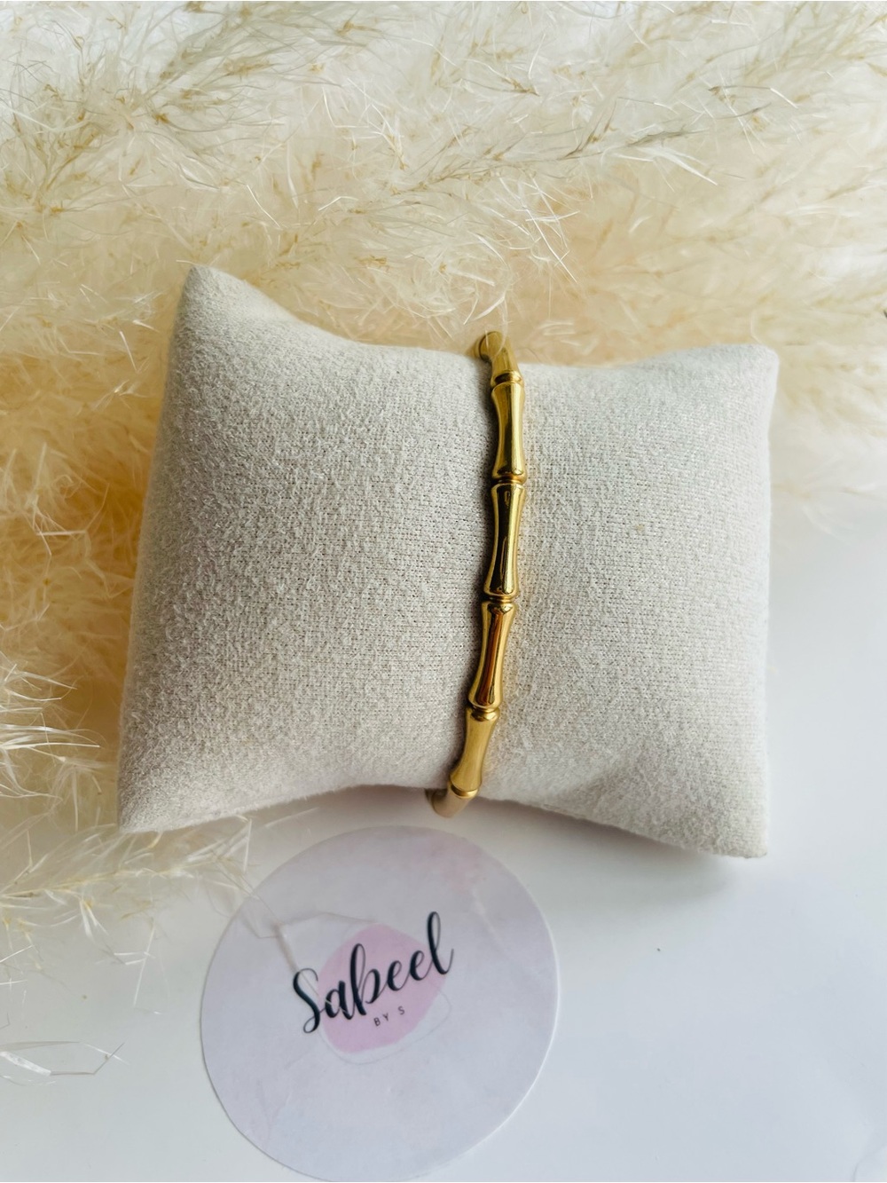 Stainless Steel Bangle | Minimalist Bracelet | Jonc en Acier Inoxydable - Picture 3 of 4